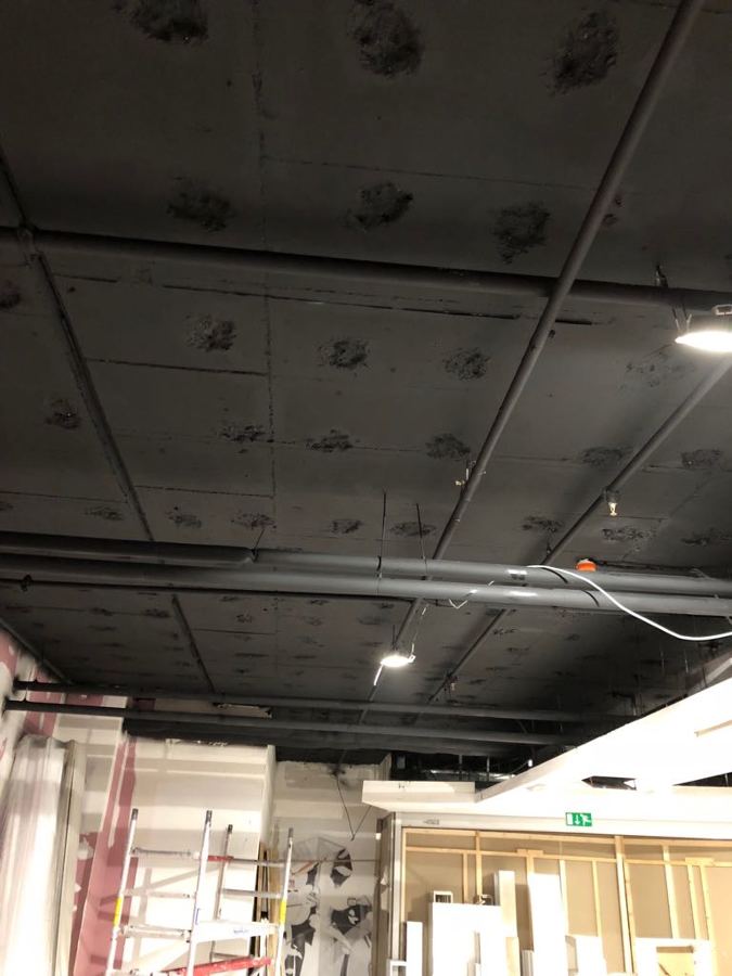 Pintura interior local comercial techo y tuberías