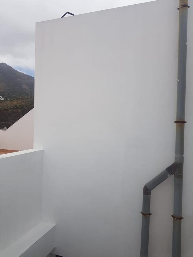 pintura interior patios de luz reparación de tuberías y pintura