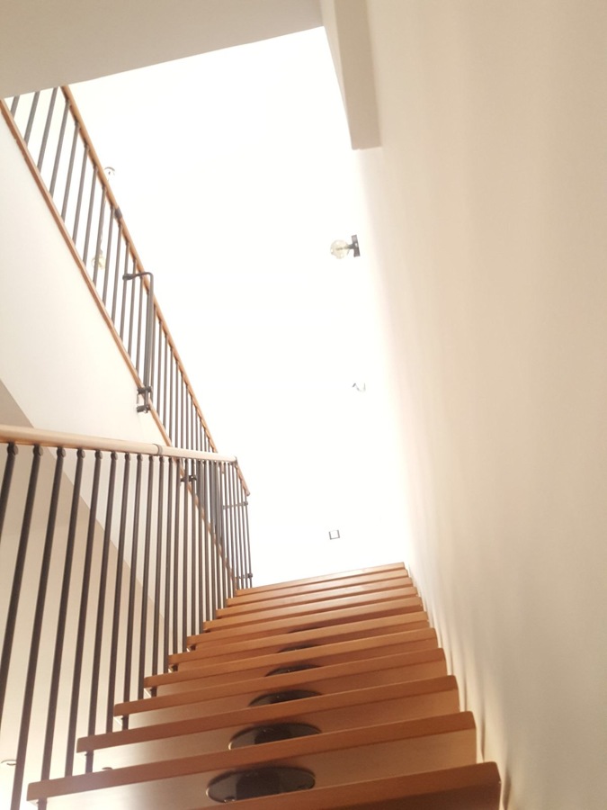 Pintura interior vivienda caja de escalera