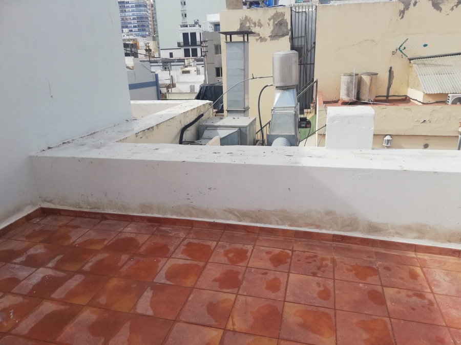 pintura y reparación de pretiles y muros en cubierta de azotea