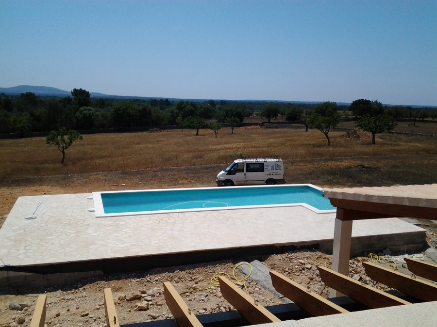 PISCINA 12 X 4 CON SOTANO Y TERRAZA