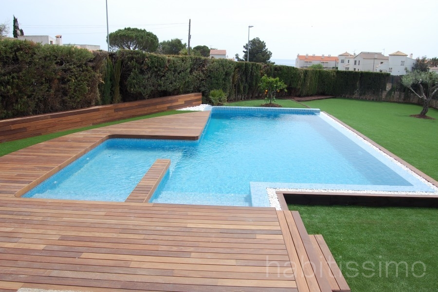 PISCINA CALAFAT