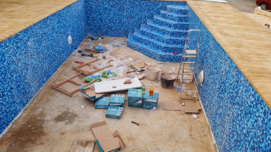 Piscina casi acabada 