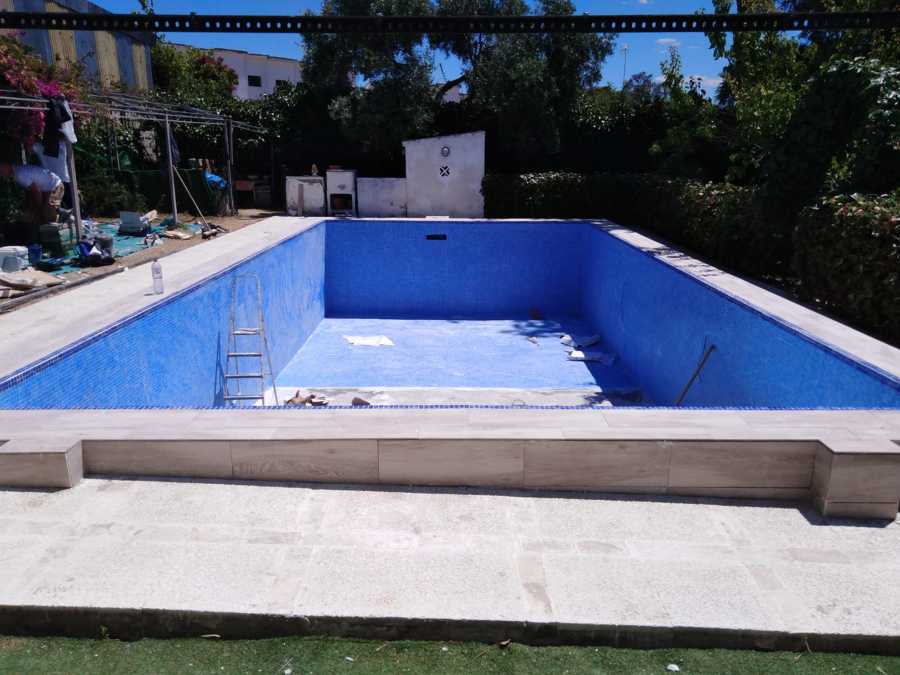 Piscina casi terminada