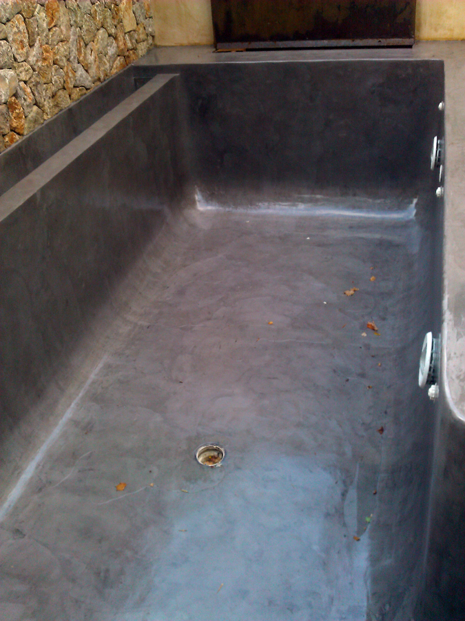Piscina con microcemento gris acero (despues)