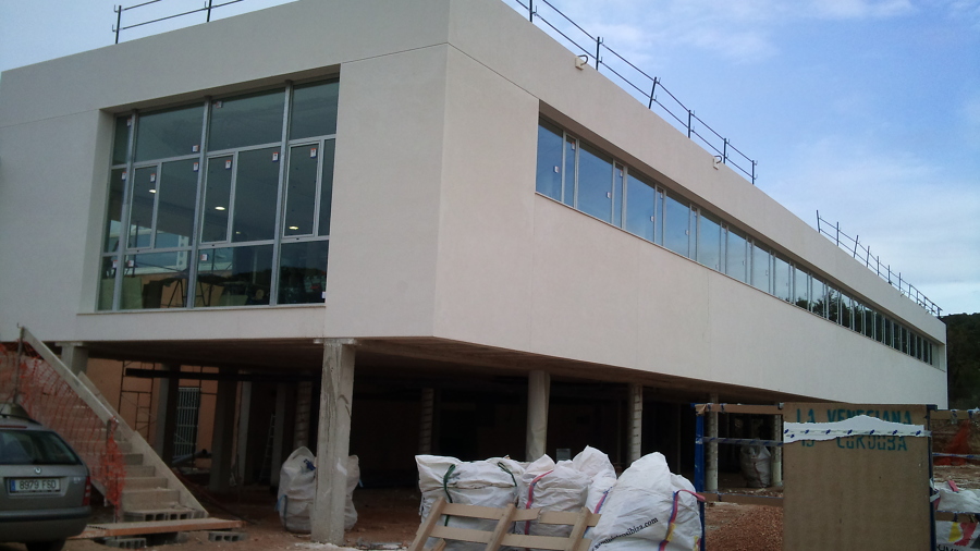 Piscina Cubierta en Ibiza.