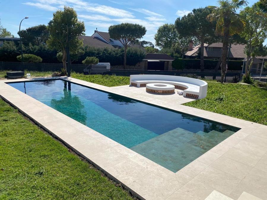 PISCINA DE  HORMIGÓN PROYECTADO