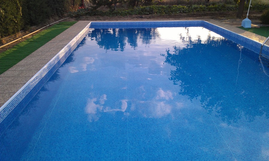 piscina de lámina armada