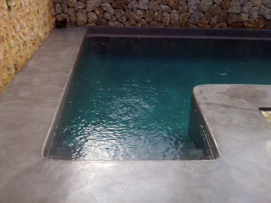 Piscina con microcemento gris acero (despues)