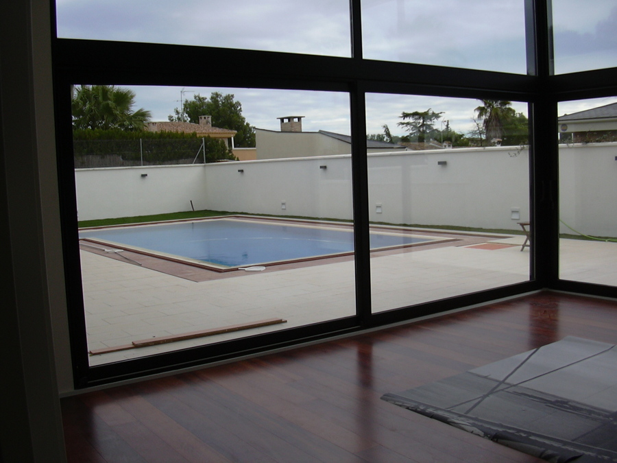 Piscina desde el salón