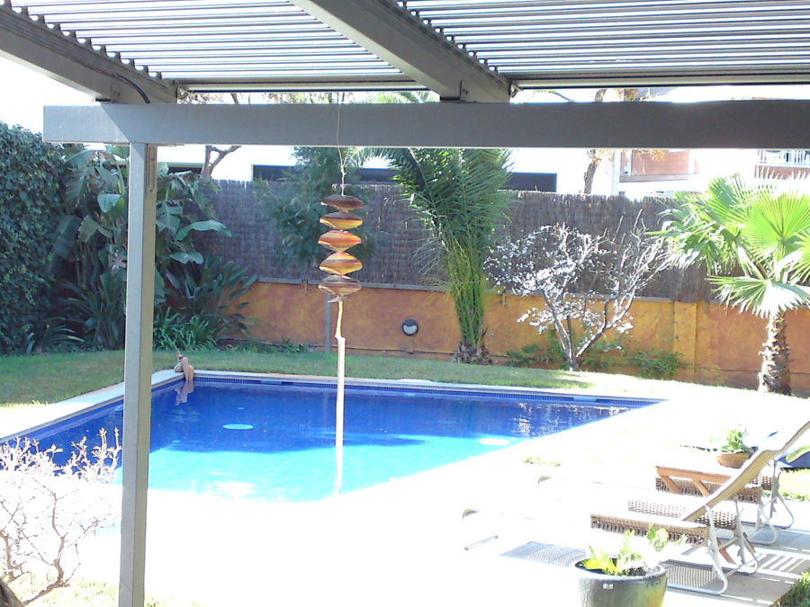 Piscina en castelldefels , agua salada