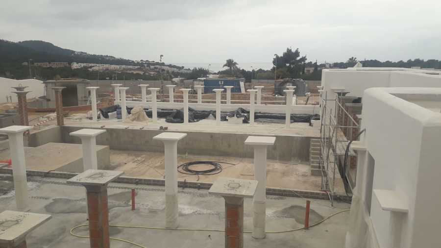 Piscina en construcción