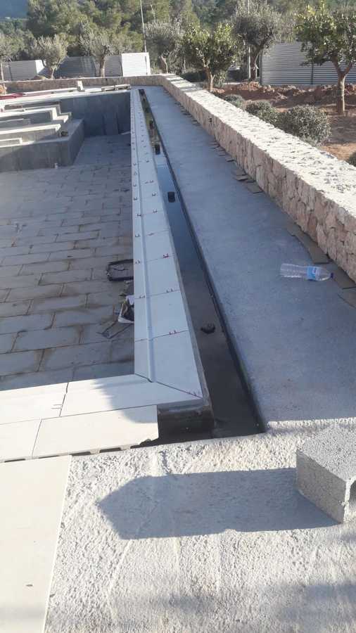 Piscina en construcción