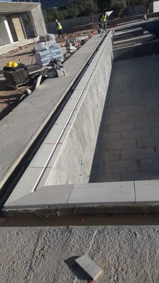 Piscina en construcción