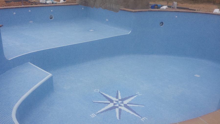 piscina en construccion 