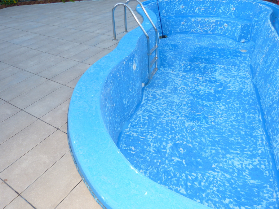 Piscina en fibra- se retiro para construir vaso en obra y rectangular