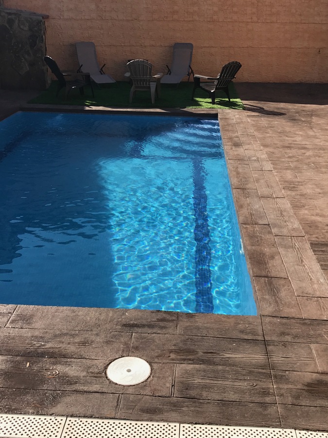 Piscina en parcela vivienda