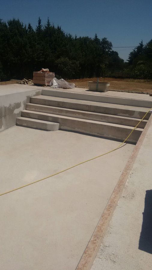 Piscina hormigonada y preparada para recibir revestimento de Liner