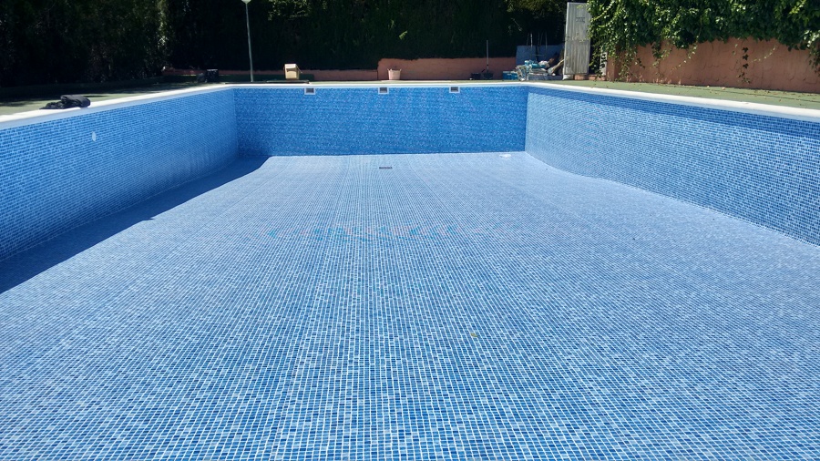 piscina reparada antes del llenado