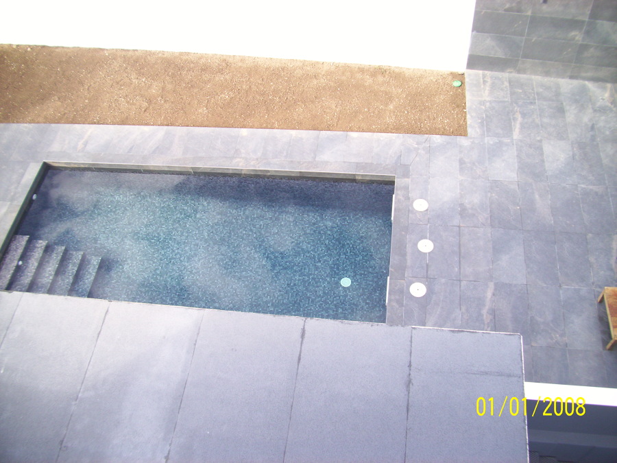 Piscina, vista terraza.