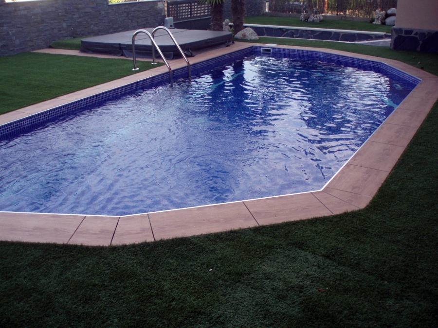 piscina y exteriores