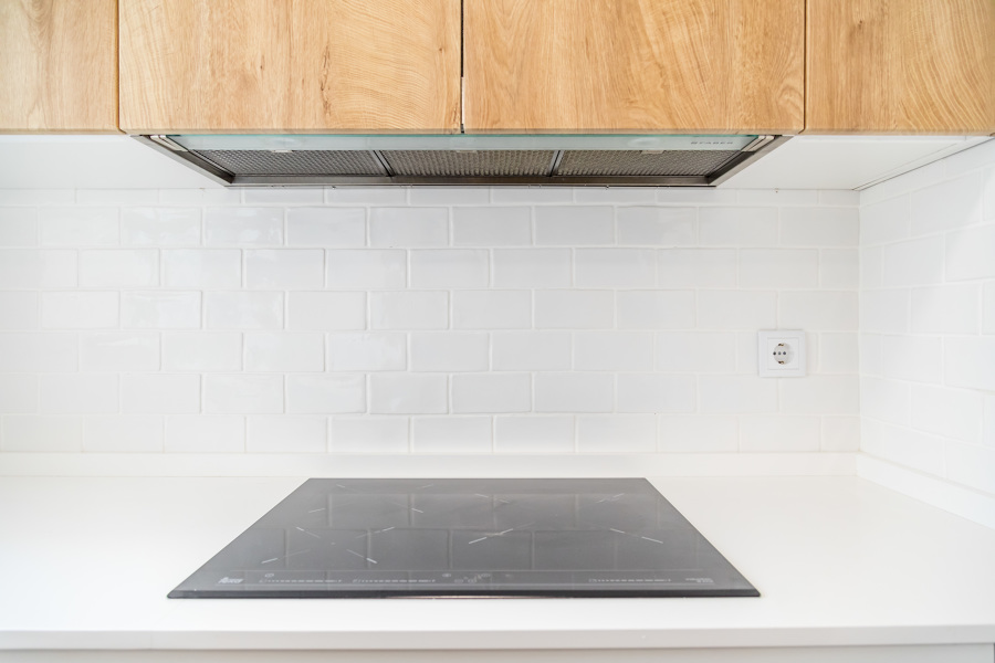 Placa , bancada y azulejo