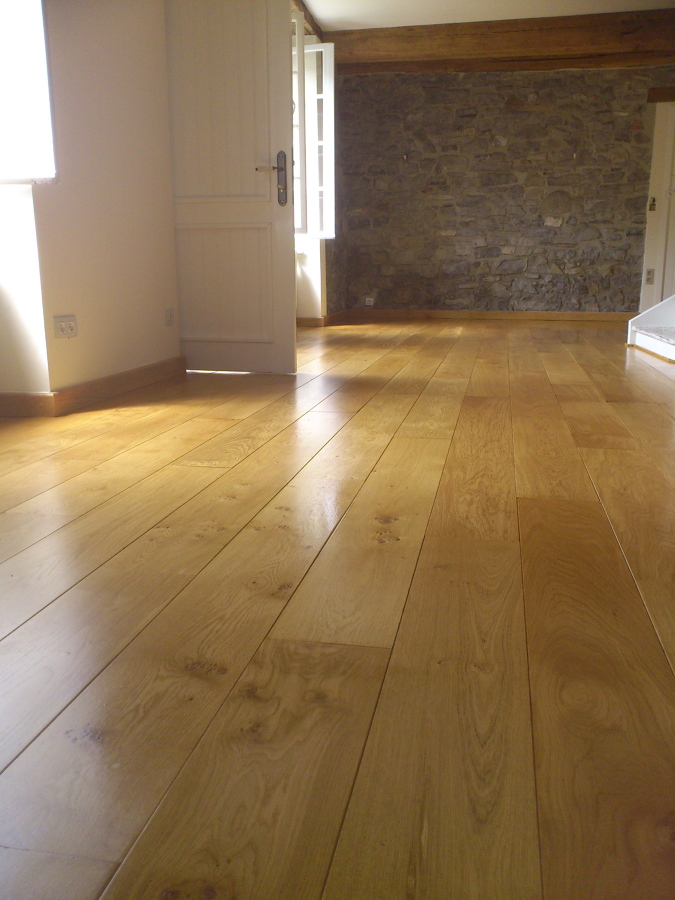 planta baja, aceite-cera en suelos roble..et.