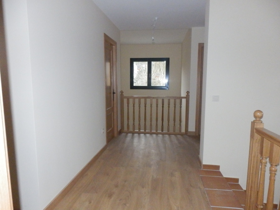 Planta primera con tarima 