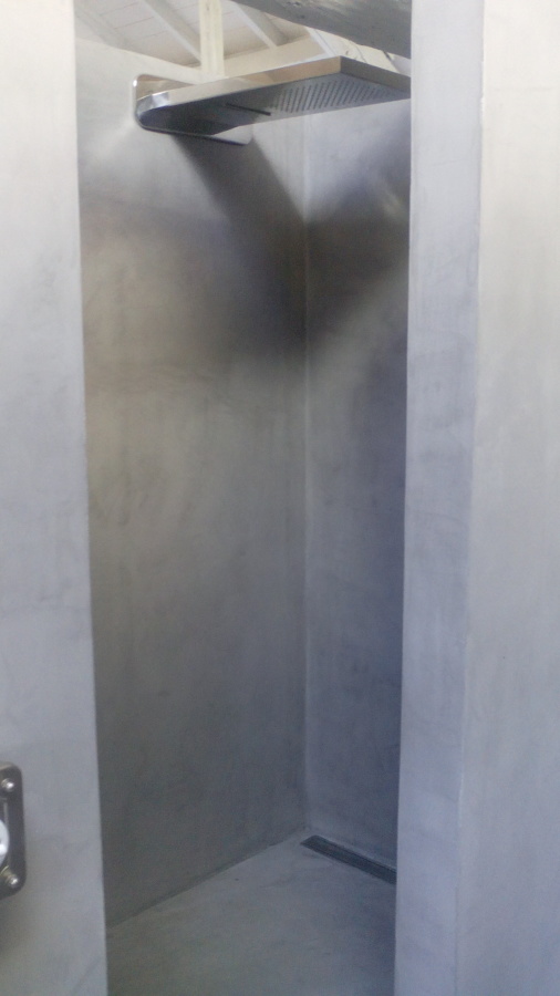 Plato y paredes de Ducha