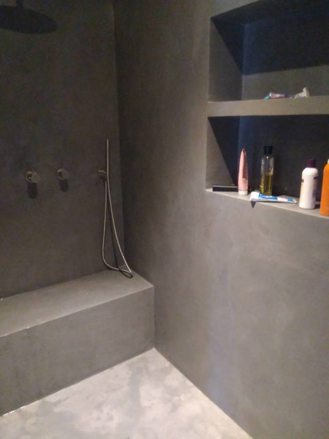 Plato de ducha en Microcemento