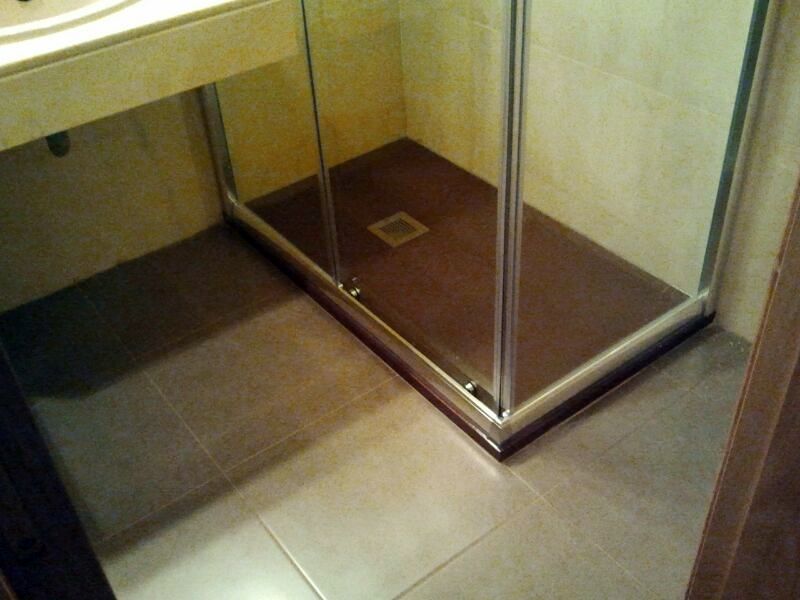 Plato de ducha en wengue por bañera en 1 día