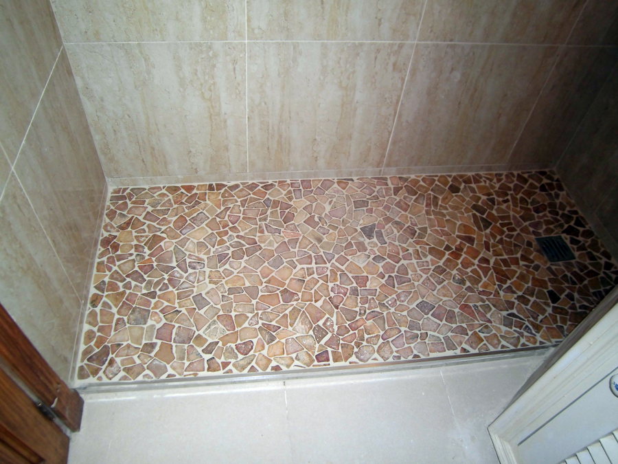 PLATO EN OBRA DE PIEDRA PLANA