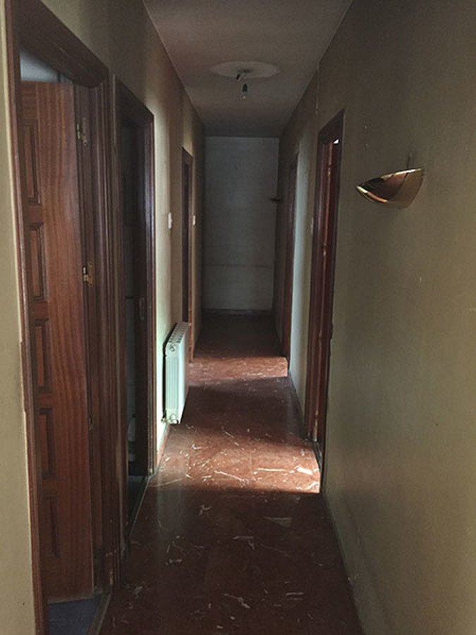 Poca luz natural y mala iluminacion.