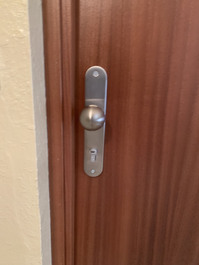 POMO EXTERIOR DE APERTURA CON LLAVE