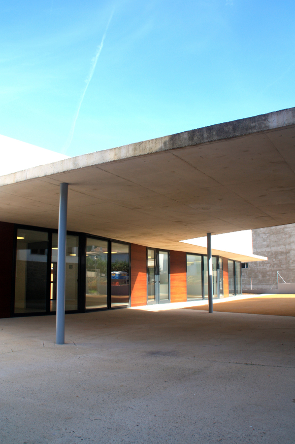 Porche conexión escoleta antigua 