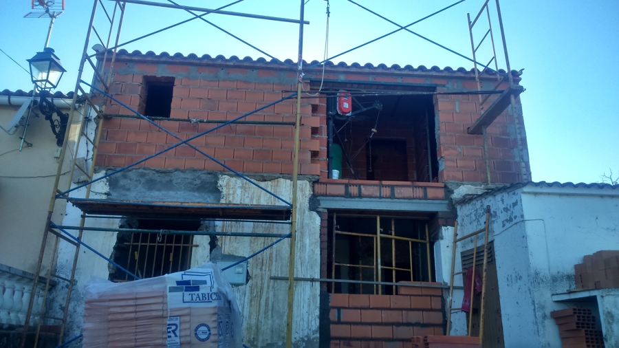 PORTICO DE VENTANA PARA SALON