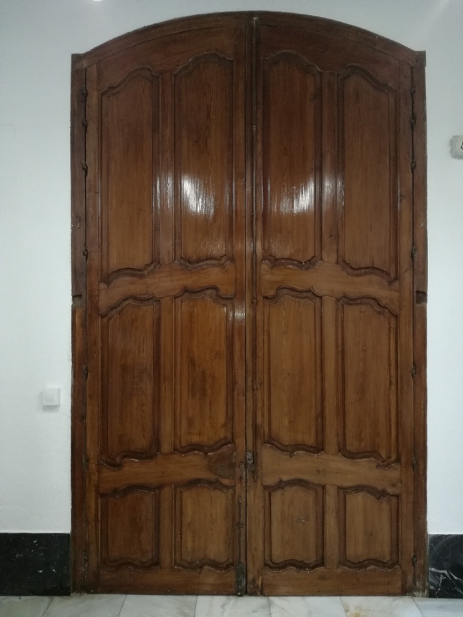 Porton de Madera Limpio.
