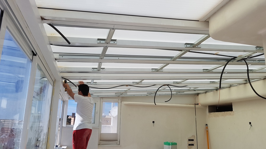 Preparación de cubierta abuhardillada