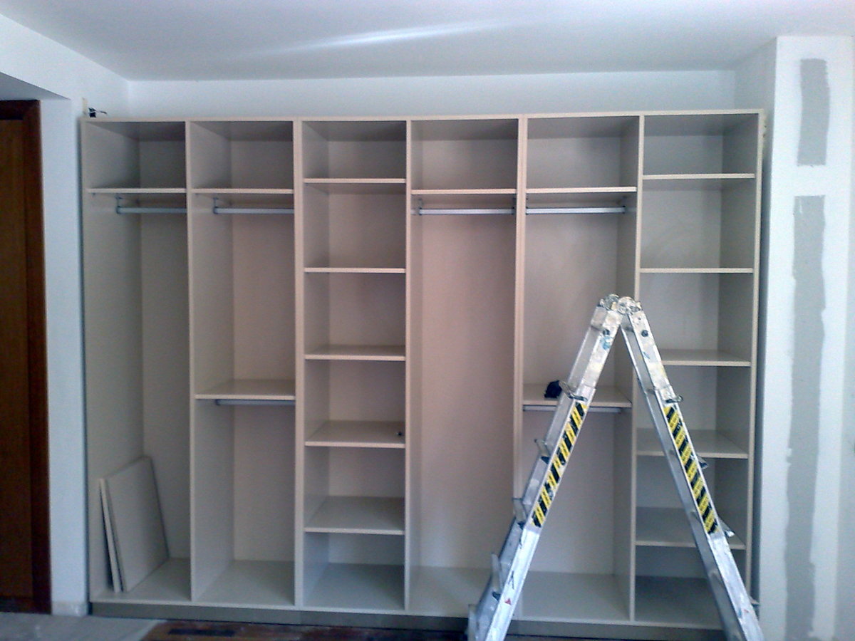 Preparación interior armario.