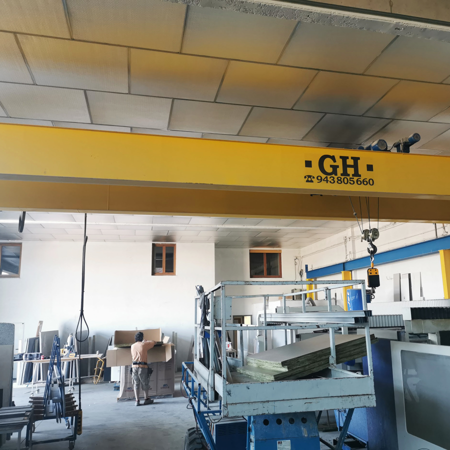 Preparando más paneles de ALUMISOL