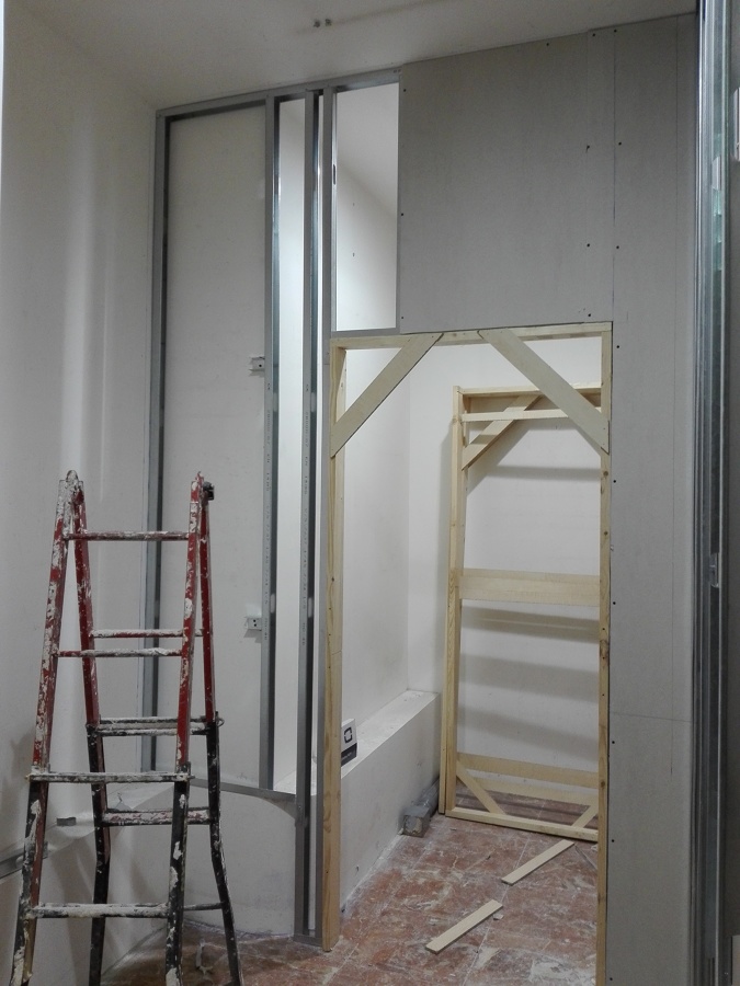 PRIMERA CAPA DE LAMINA DE CARTÓN YESO