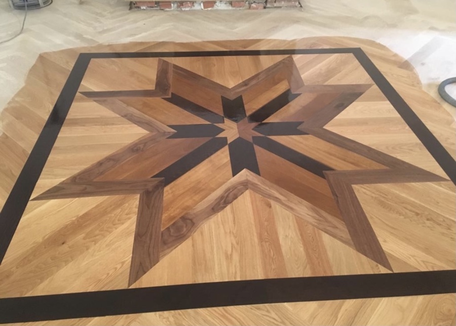 Primera mano de barniz