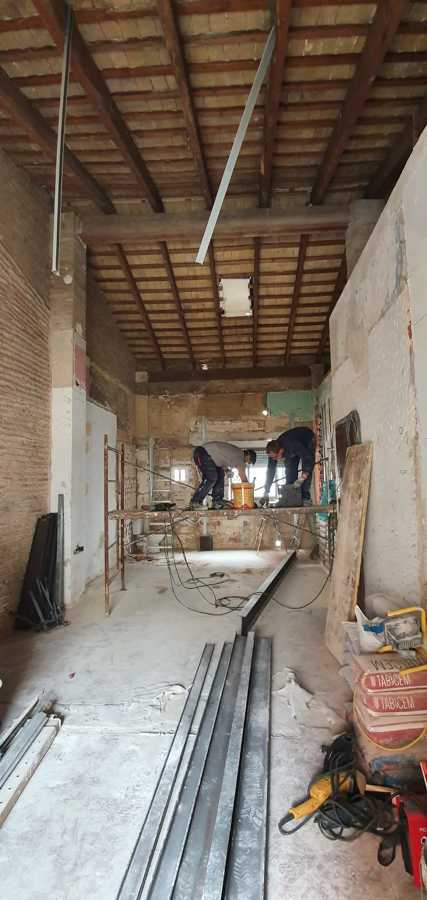 Proceso de colocación de la nueva estructura metálica