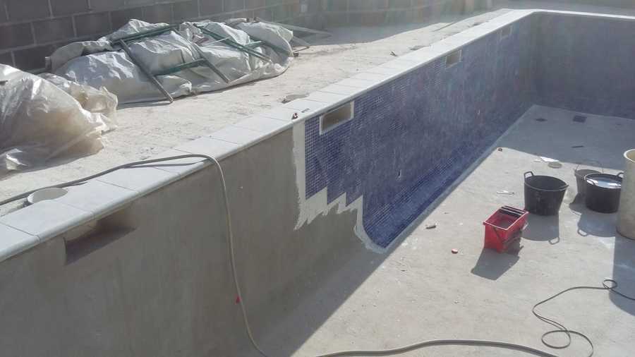 Proceso de revestimiento con gresite.