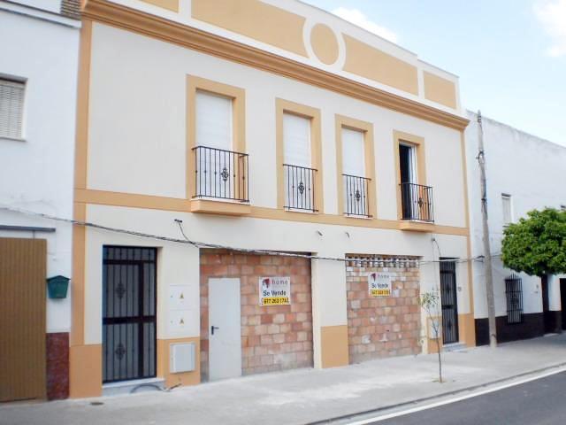 Promoción de dos locales y dos pisos