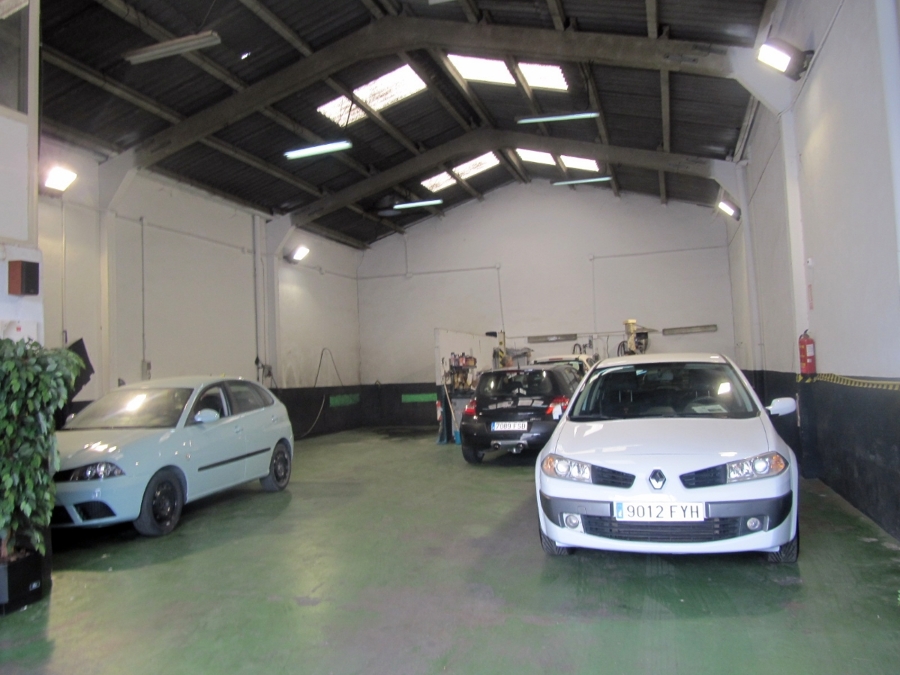 Proyecto de apertura de taller en nave industrial