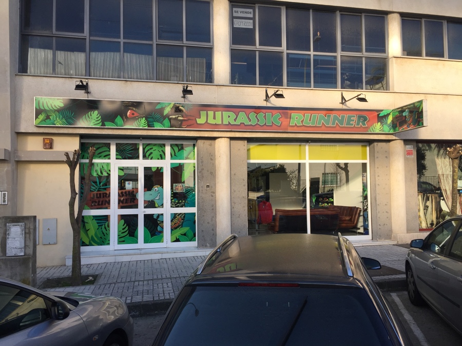 Tienda de deportes "Jurassik Runner" 