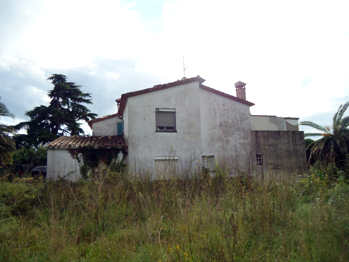 Proyecto de derrumbe vivienda unifamiliar aislada