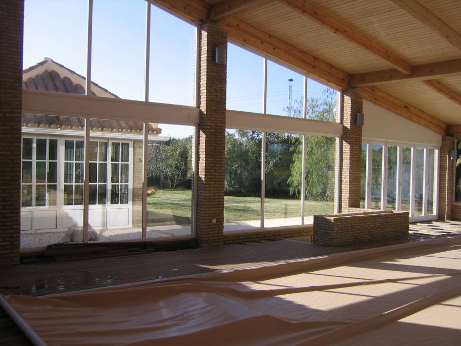 PROYECTO DE PISCINA CUBIERTA EN VIVIENDA UNIFAMILIAR