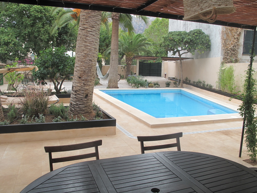 Proyecto de piscina y jardín